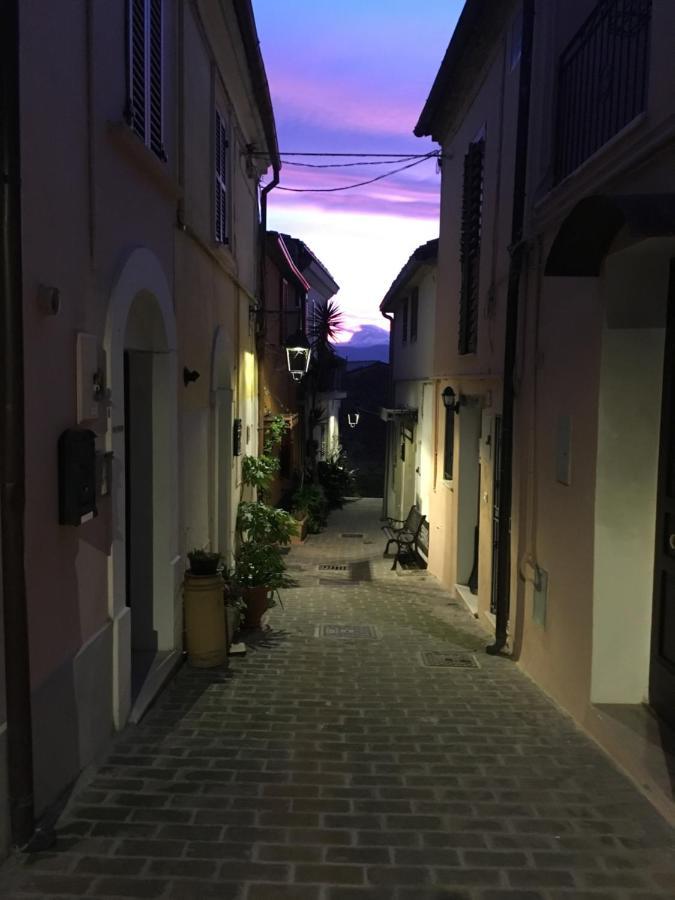 Bellavista Bike Stop Spoltore Bagian luar foto
