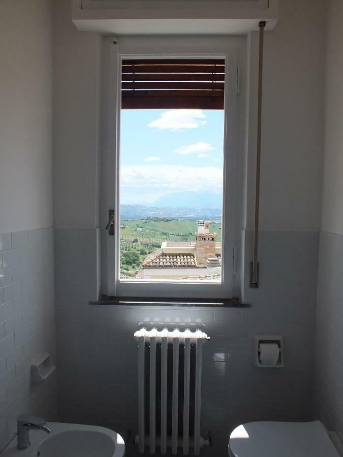 Bellavista Bike Stop Spoltore Bagian luar foto