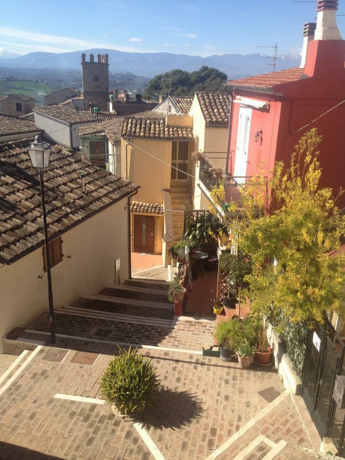 Bellavista Bike Stop Spoltore Bagian luar foto